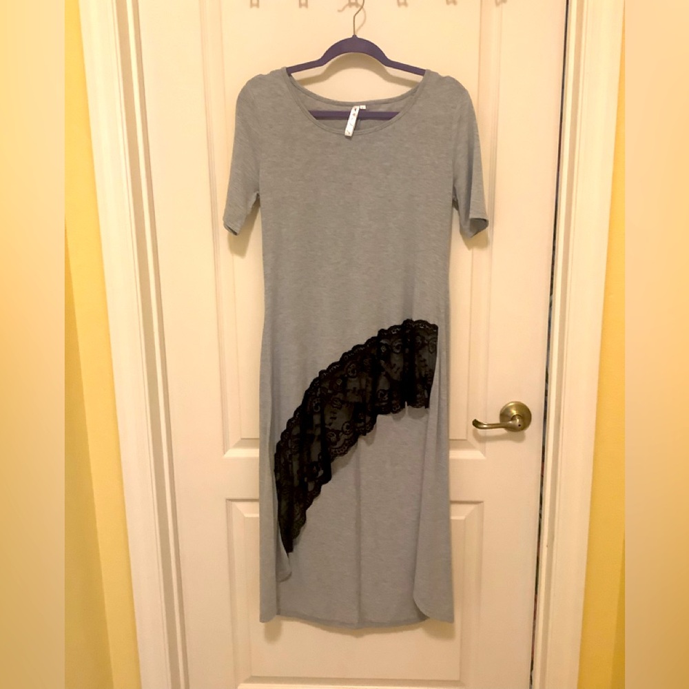 TOP  longer back w lace black & gray size L stretchy nice with shorts or capris